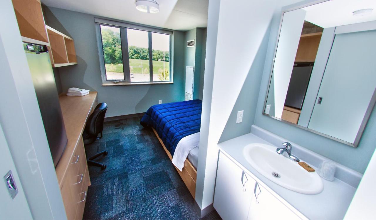 Lakehead University Residence And Conference Centre Orillia Esterno foto